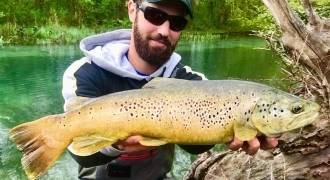 Trout fishing in Sorgue river