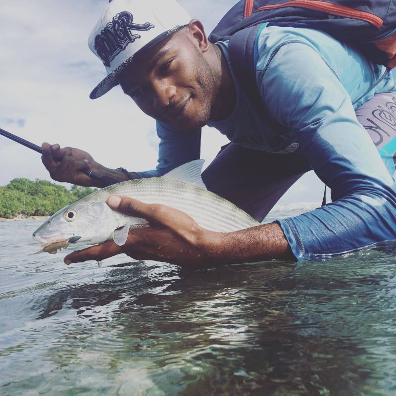 Discover fly and lure fishing on flats in Guadeloupe