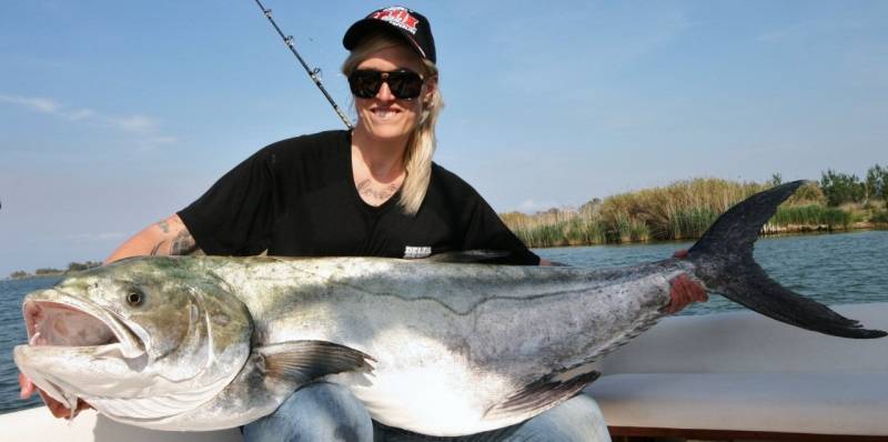 Leer and bluefish fishing in Spain