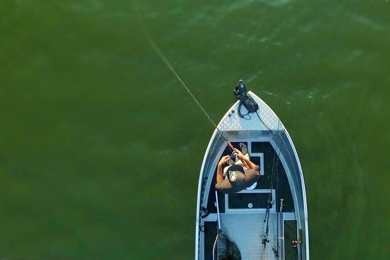 Pêche des carnassiers dans les lacs de Langres