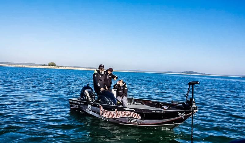 Séjour de pêche des carnassiers en bateau sur les lacs de la Foret d'Orient