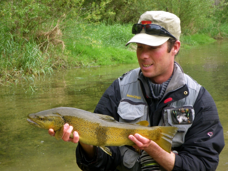 Fly fishing looking for trout in Hautes-Alpes